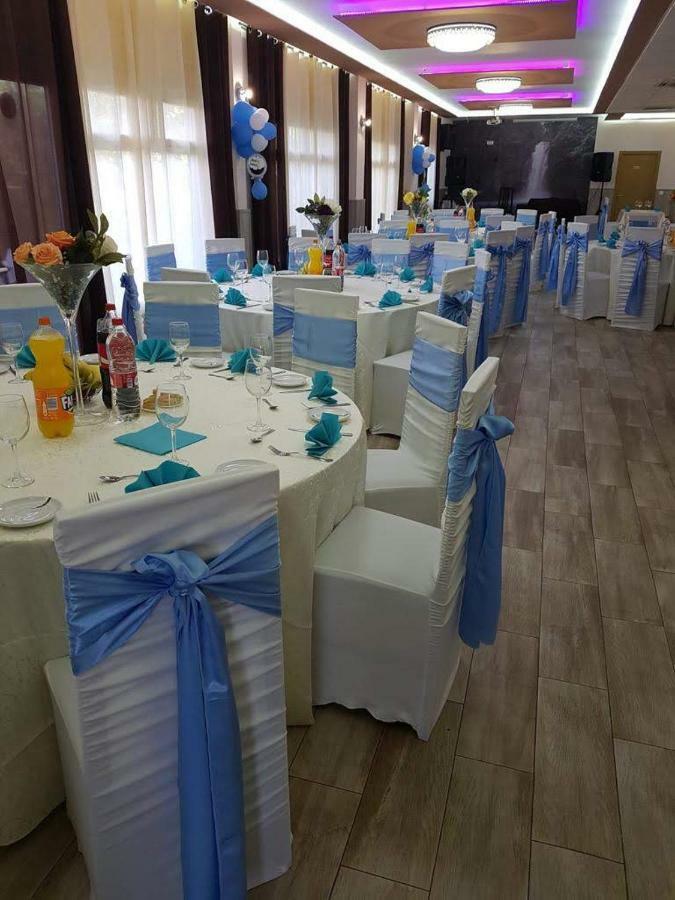 Torres de la Alameda Hostal La Pared מראה חיצוני תמונה